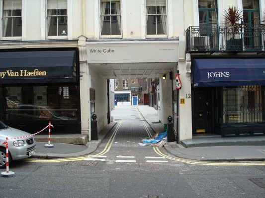 The entrance to Mason's Yard