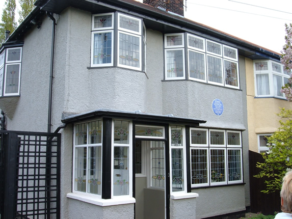251 Menlove Avenue - GNU free license
