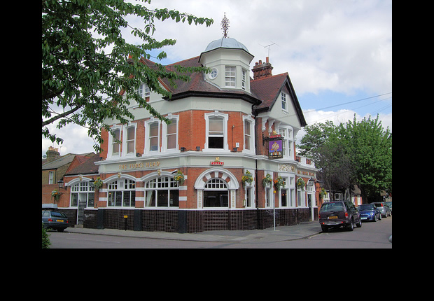 The Turk's head in May 2008 (cc) JL2003