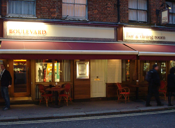 The former 2i:s Coffee Shop in 2008, now houses restaurant by the name of Boulevard